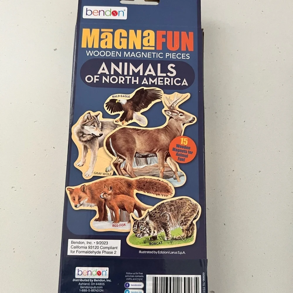 NWT MagnaFun Wooden Magnetic Pieces Set Animals of North America & Sharks